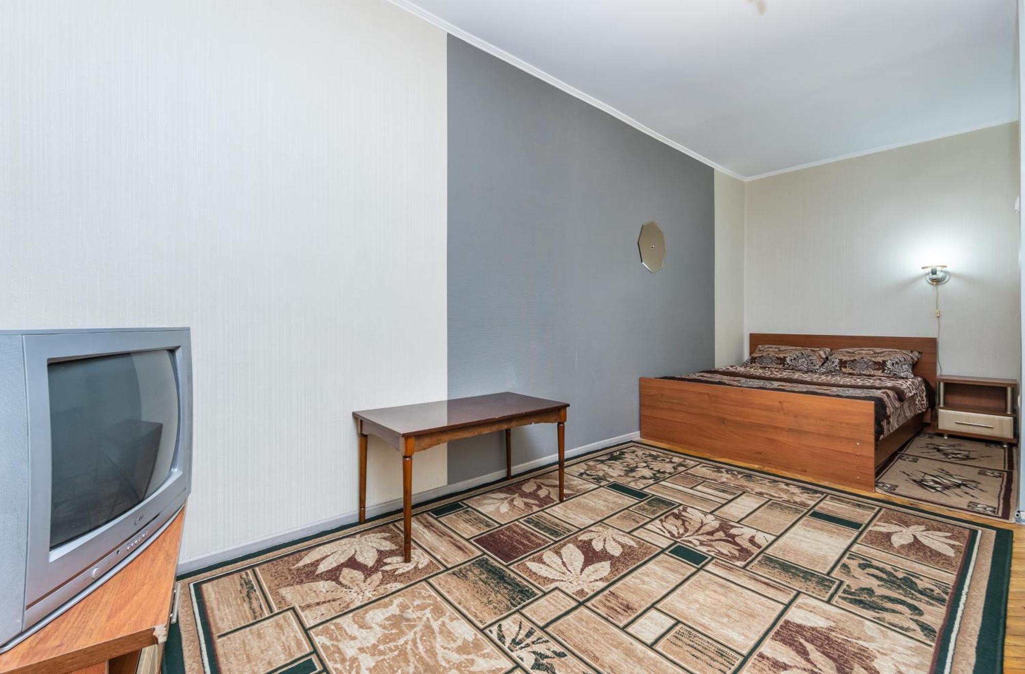 1К.Квартира В Центре Печерска.Лабораторный Пер.26 Kiev Exteriör bild