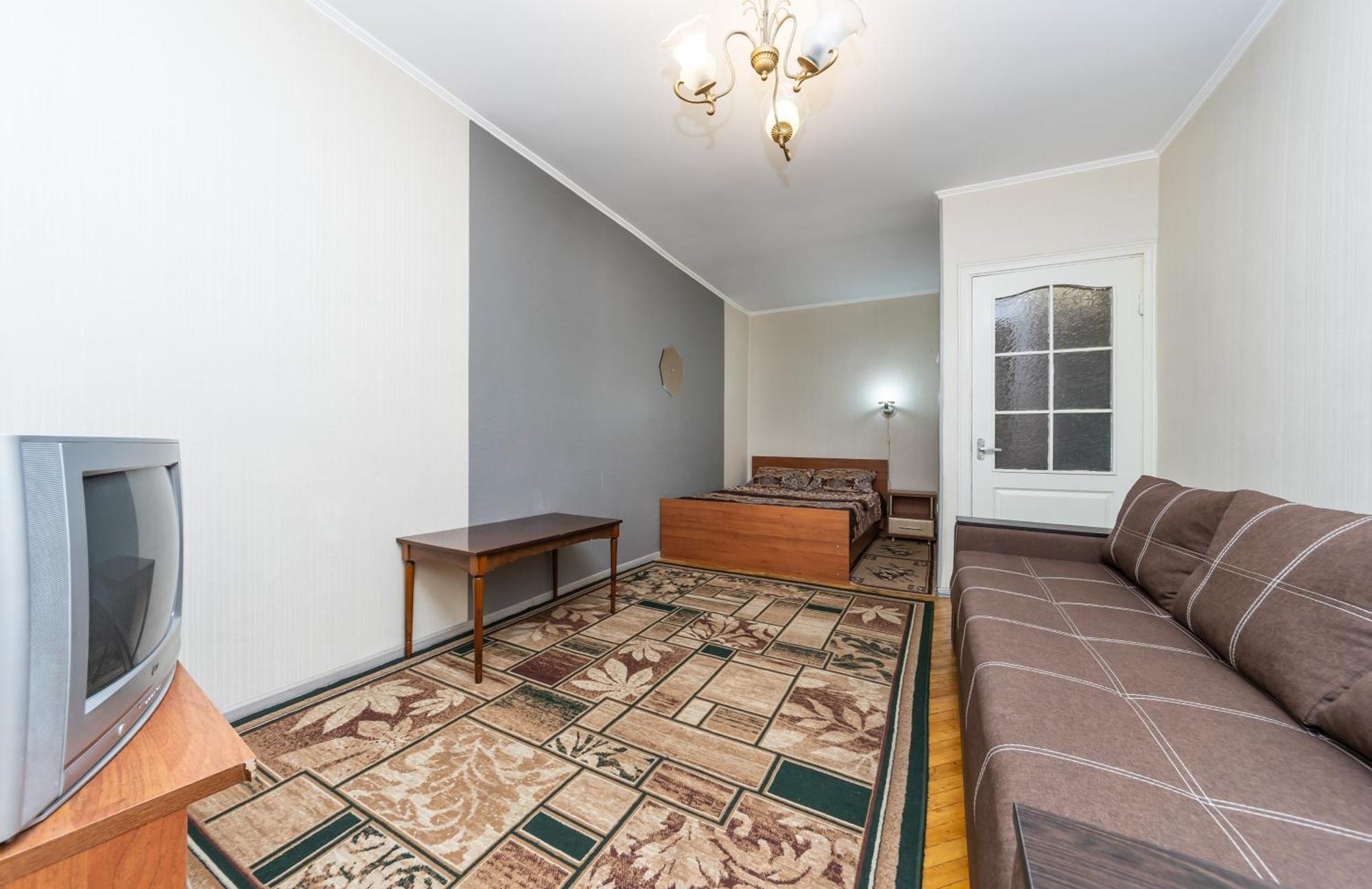 1К.Квартира В Центре Печерска.Лабораторный Пер.26 Kiev Exteriör bild
